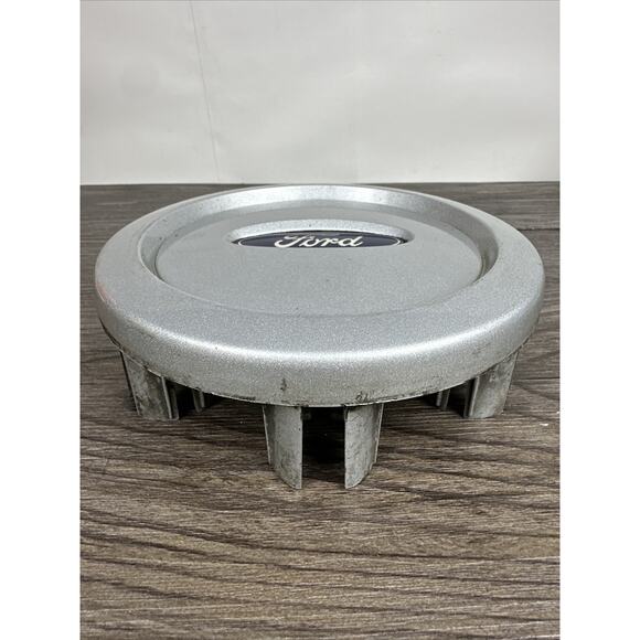 2003 - 2006 Ford Expedition Center Cap Factory OEM 4L14-1A096-DB Wheel Hub Cover - Picture 3 of 8